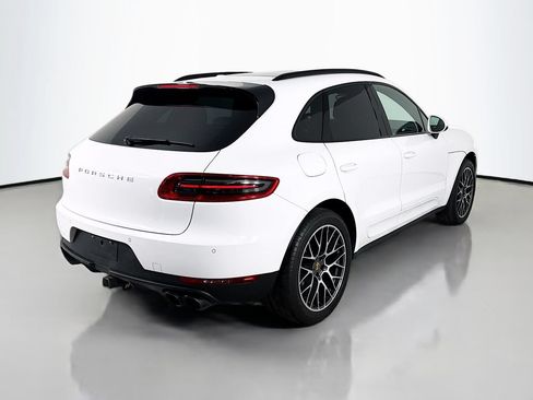 Certified 2018 Porsche Macan AWD/4WD image 9