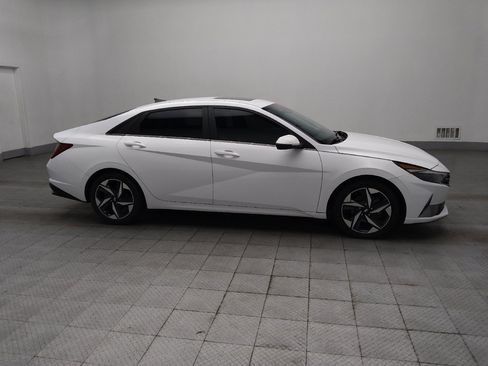 Used 2023 Hyundai Elantra Limited FWD image 11