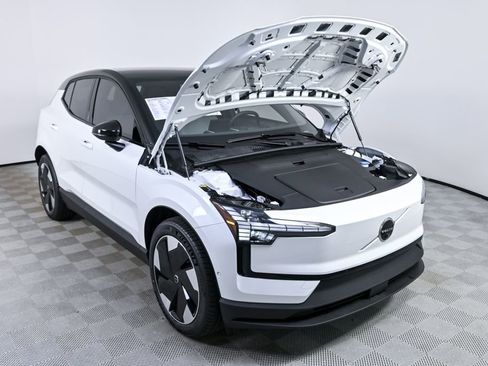 New 2026 Volvo EX30 Ultra w/ Climate Package AWD/4WD image 32