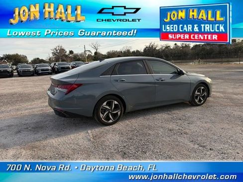 Used 2023 Hyundai Elantra Limited image 12