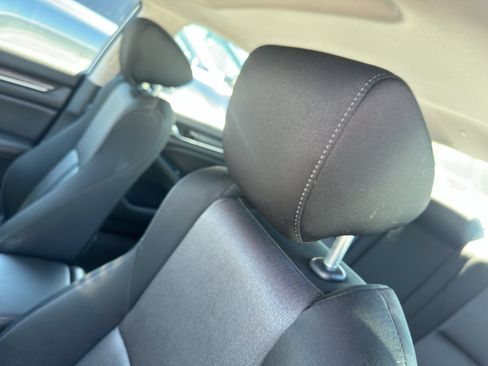 Used 2020 Honda Accord EX image 9