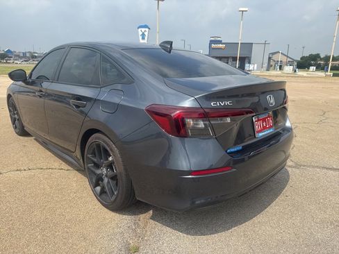 Certified 2025 Honda Civic Sport image 4