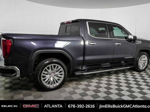 Used 2022 GMC Sierra 1500 SLT w/ SLT Premium Plus Package RWD image 2