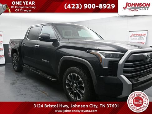 Used 2023 Toyota Tundra Limited image 1