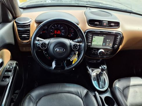 Used 2016 Kia Soul + w/ Audio Package FWD image 7