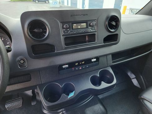 Used 2020 Mercedes-Benz Sprinter 3500 image 12