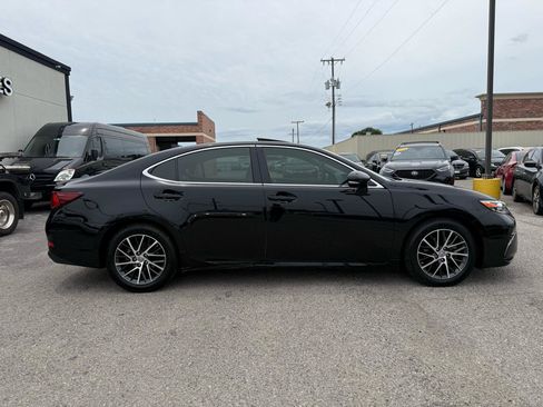 Used 2018 Lexus ES 350 w/ Luxury Package w/Wood Trim FWD image 5