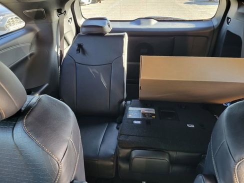 New 2026 Toyota Sienna XLE Woodland Edition AWD/4WD image 36