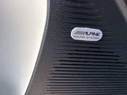 Used 2017 Dodge Challenger R/T Plus image 8