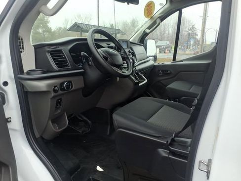 Used 2024 Ford Transit 250 Low Roof AWD w/ Exterior Upgrade Package image 13