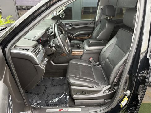 Used 2017 Chevrolet Tahoe LT w/ Luxury Package AWD/4WD image 8