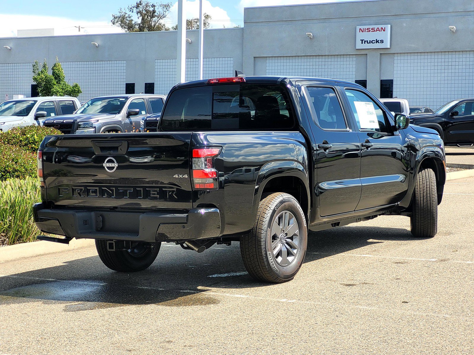 New 2026 Nissan Frontier SV w/ All-Weather Content Package AWD/4WD image 4