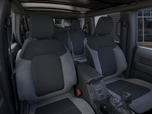 New 2025 Ford Bronco 4-Door image 10