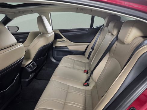 Used 2019 Lexus ES 350 image 17