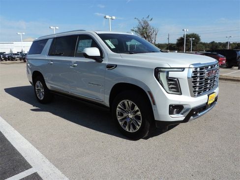 New 2026 GMC Yukon XL Denali w/ Sun & Power Step Package image 3