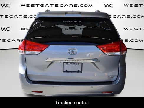 Used 2011 Toyota Sienna Limited w/ Premium Pkg image 7