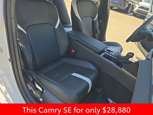 Used 2025 Toyota Camry SE w/ Convenience Package FWD image 16