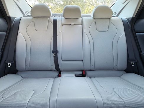 Used 2023 Hyundai Elantra Limited w/ Cargo Package image 41