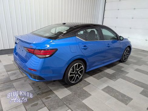 Used 2025 Nissan Sentra SR FWD image 4