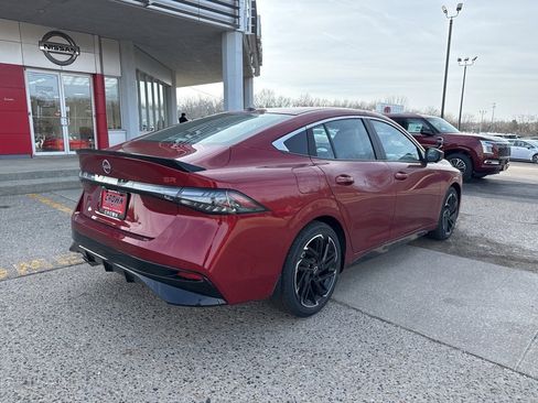 New 2026 Nissan Sentra SR image 4