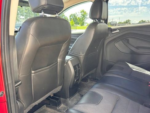 Used 2015 Ford Escape SE w/ SE Chrome Package FWD image 14