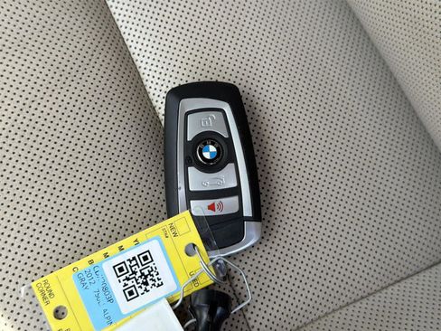 Used 2012 BMW 750Li RWD image 21