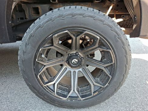 Used 2017 Ford F150 XLT w/ Equipment Group 302A Luxury AWD/4WD image 7