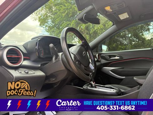 Used 2024 Chevrolet Trax RS w/ Sunroof Package FWD image 22