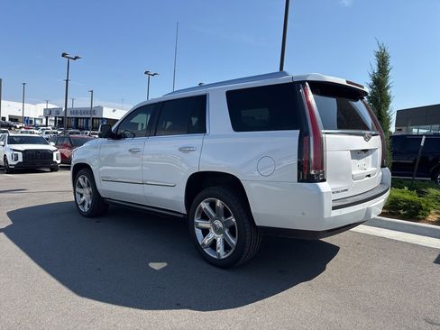 Used 2020 Cadillac Escalade Premium Luxury image 5