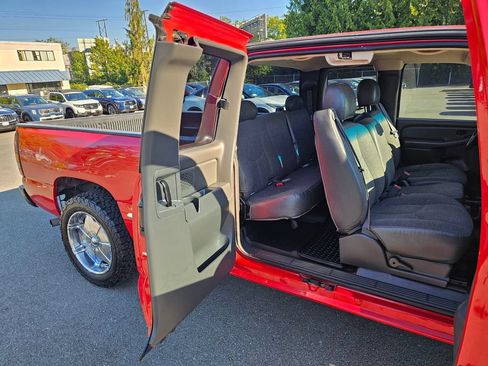 Used 2006 GMC Sierra 1500 W/T RWD image 25
