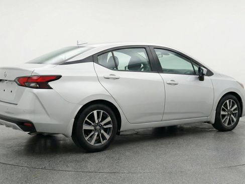 Used 2025 Nissan Versa SV FWD image 9
