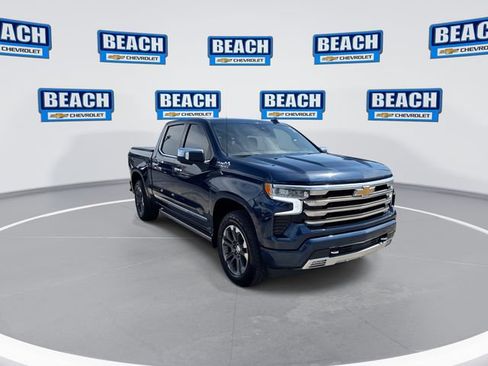 Used 2022 Chevrolet Silverado 1500 High Country w/ Z71 Off-Road Package AWD/4WD image 2