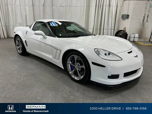 Used 2011 Chevrolet Corvette Grand Sport w/ Preferred Equipment Group RWD image 2