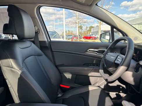 New 2026 Kia Sportage EX image 13