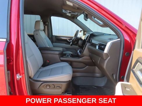 Used 2025 GMC Yukon Elevation AWD/4WD image 23