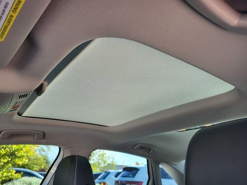 Used 2023 Volkswagen Jetta SE w/ Panoramic Sunroof Package FWD image 16