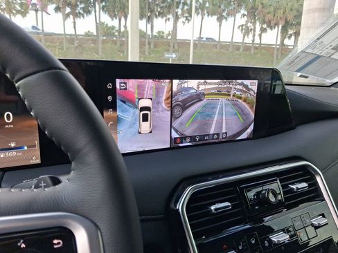 New 2026 Nissan Armada SL image 8