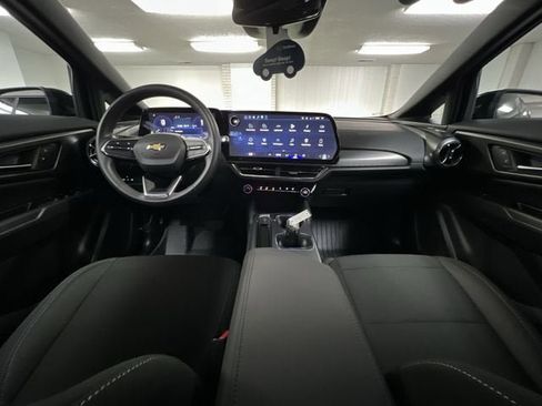 Certified 2026 Chevrolet Equinox EV LT FWD image 19