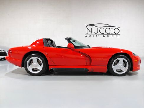 Used 1994 Dodge Viper RT/10 RWD image 43