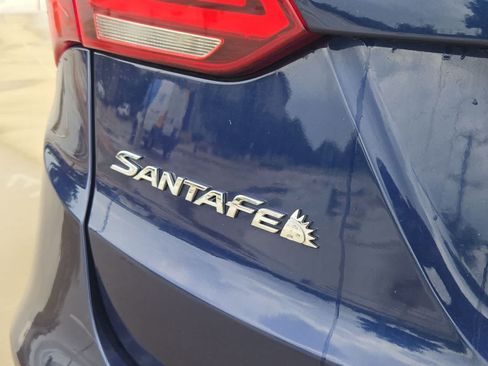 Used 2017 Hyundai Santa Fe Sport FWD image 12
