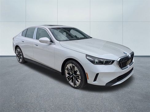 New 2026 BMW 530i xDrive 530i xDrive w/ Premium Package image 1