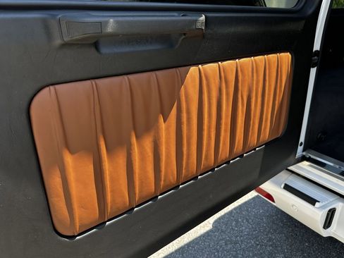 Used 2017 Mercedes-Benz G 550 image 21