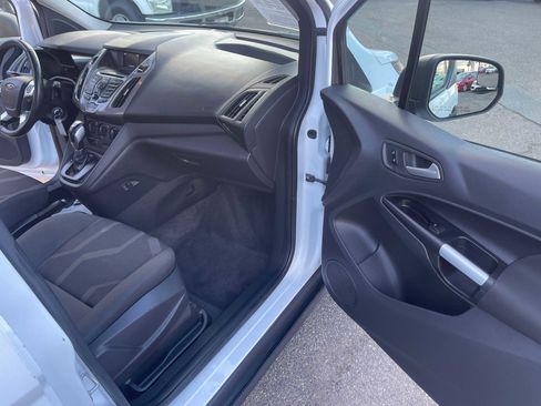 Used 2016 Ford Transit Connect XLT image 15