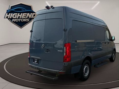 Used 2019 Mercedes-Benz Sprinter 144 image 8