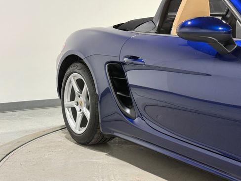 Used 2022 Porsche 718 Boxster image 24