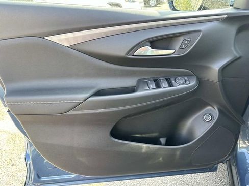 New 2026 Buick Envista Avenir image 8