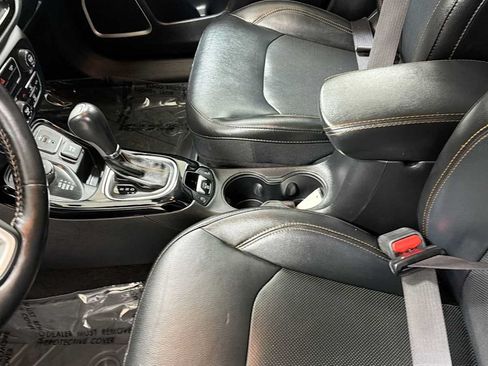 Used 2019 Jeep Compass Limited AWD/4WD image 22