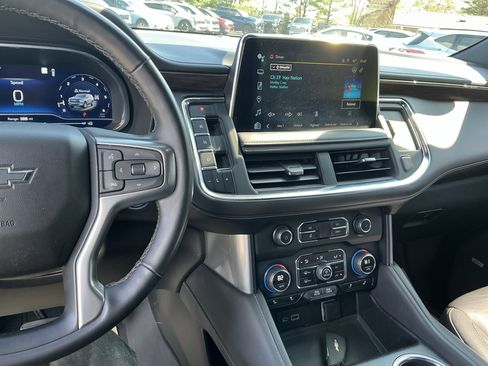 Used 2023 Chevrolet Tahoe Z71 w/ Luxury Package AWD/4WD image 11
