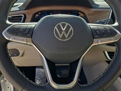 New 2026 Volkswagen Atlas SE image 25