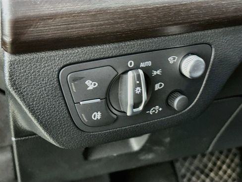 Used 2023 Audi Q5 2.0T Prestige w/ Prestige Package image 15